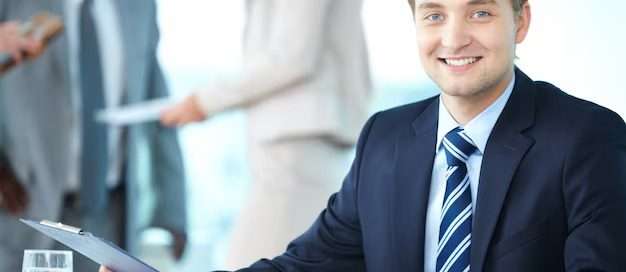How Much Do Business Brokers Get Paid? 2 How Much Do Business Brokers Get Paid?